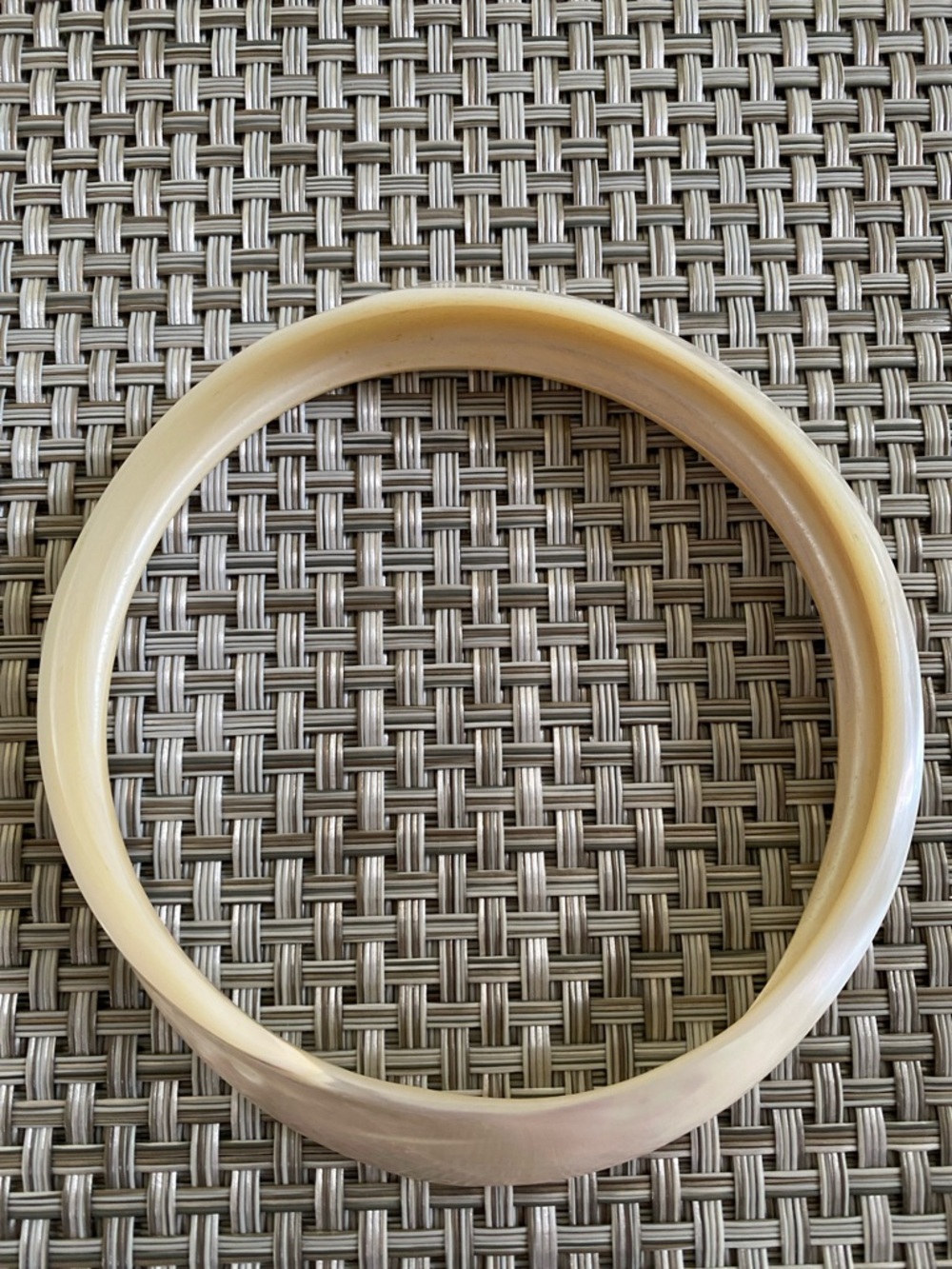 Mother of Pearl Bangle Bracelet - Picture 7 of 16